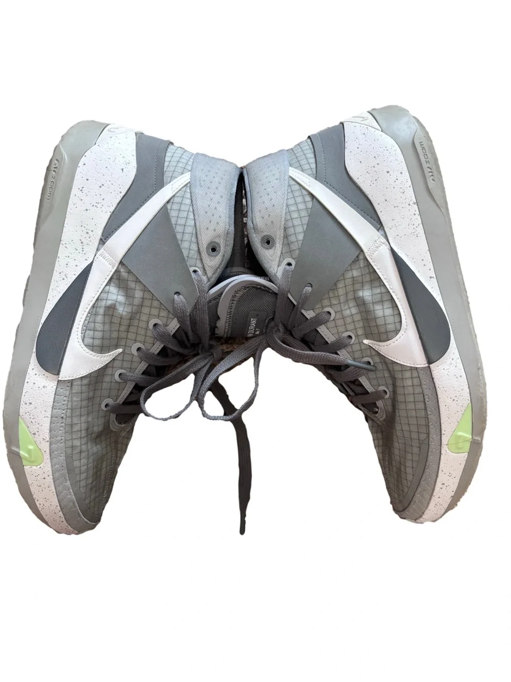 Nike KD13 Kevin Durant No. 7 Basketball Shoes Gray White Air Zoom Men’s Size 11.